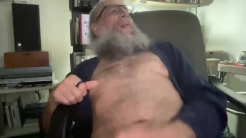 chris online show from 04-27-26, 01:42