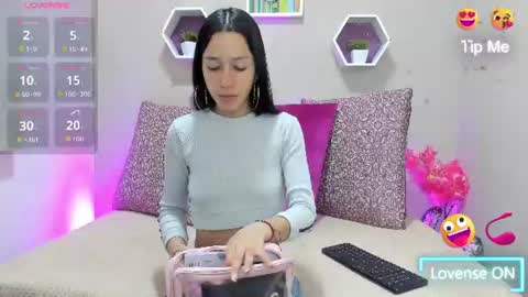 Tania  online show from 07-10-26, 01:47