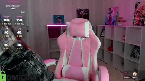 Snapshot of lasly_moon chatting on 09-23-25, 07:22 lasly_moon online show from 09-23-25, 07:22