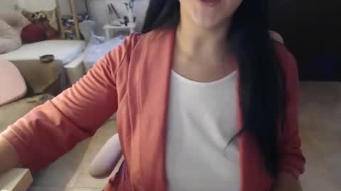 Snapshot of lasolitaauri chatting on 02-11-25, 02:24 Auri online show from 02-11-25, 02:24