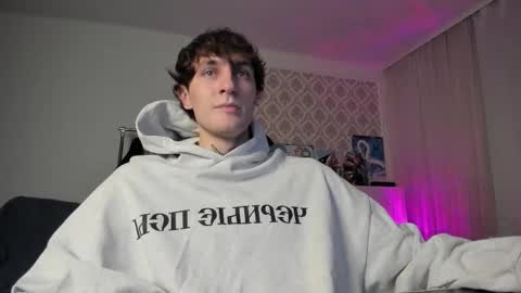 Snapshot of lastnight4you chatting on 09-08-25, 05:23 acie online show from 09-08-25, 05:23