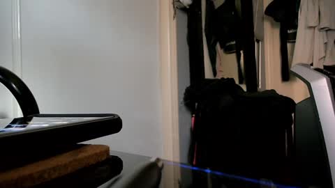 latensfer1111 online show from 12-10-24, 05:22