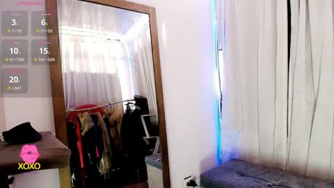 Snapshot of latex_rose_daniels chatting on 04-24-26, 09:06 ROSE online show from 04-24-26, 09:06