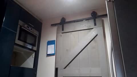 Snapshot of latexboy1986 chatting on 12-17-25, 08:15 latex boy 38 online show from 12-17-25, 08:15