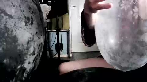 latexchris77 online show from 02-10-26, 01:37