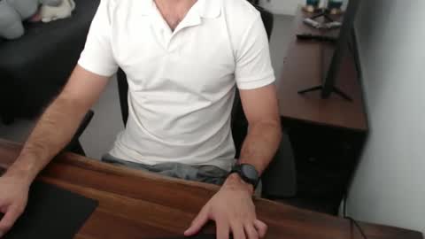 Snapshot of latexdave84 chatting on 11-15-25, 01:14 latexdave84 online show from 11-15-25, 01:14