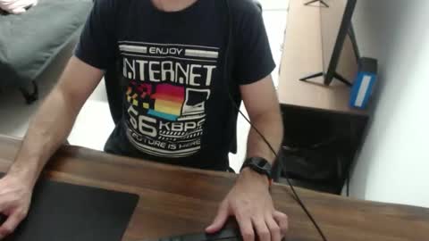 Snapshot of latexdave84 chatting on 12-15-25, 08:40 latexdave84 online show from 12-15-25, 08:40