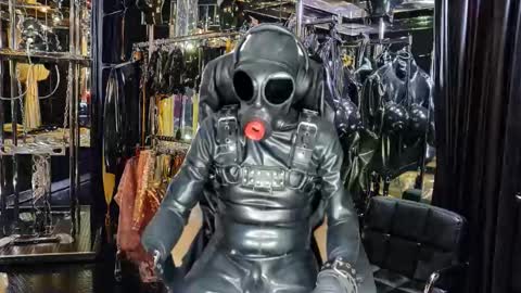 latexlover202 online show from 02-14-26, 11:12