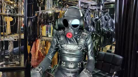 latexlover202 online show from 02-15-26, 03:09