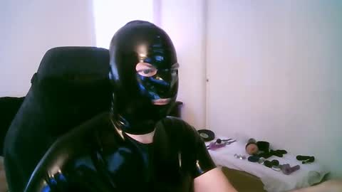 latexminheadroom online show from 01-10-26, 07:15