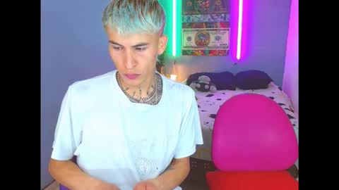 Snapshot of latin_boysxxx_ chatting on 10-27-25, 02:48 latin_boysxxx_ online show from 10-27-25, 02:48