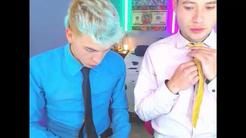 Snapshot of latin_boysxxx_ chatting on 10-28-25, 04:27 latin_boysxxx_ online show from 10-28-25, 04:27