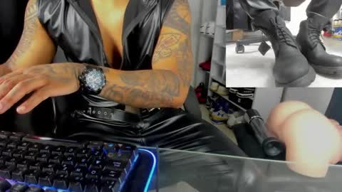 Snapshot of latin_lover2005 chatting on 10-05-25, 04:38 latin_lover2005 online show from 10-05-25, 04:38