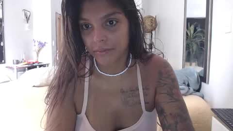 M E G A N  online show from 11-21-25, 04:38