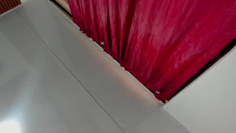 latina_candy01 online show from 11-25-25, 07:58