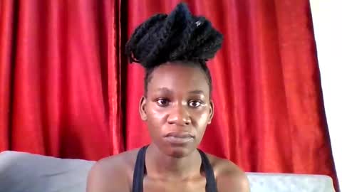 Snapshot of latina_ebony1 chatting on 03-29-26, 01:22 Latina online show from 03-29-26, 01:22