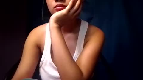 Snapshot of latina_shaine chatting on 05-25-26, 06:30 latina_shaine online show from 05-25-26, 06:30