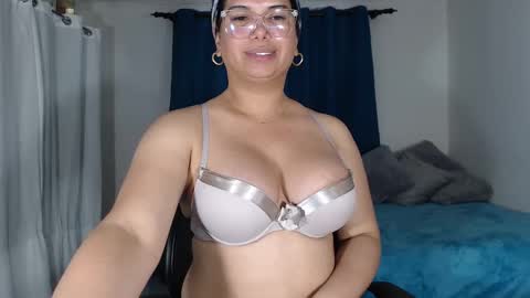 Snapshot of latinaflower_ts chatting on 01-16-25, 03:34 FLOR SALVAJE online show from 01-16-25, 03:34