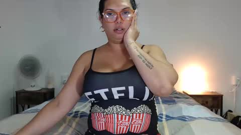 Snapshot of latinaflower_ts chatting on 10-21-25, 11:38 FLOR SALVAJE online show from 10-21-25, 11:38