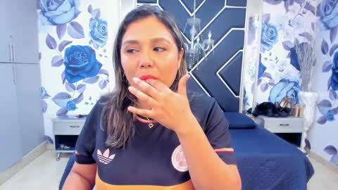 Snapshot of latinaholequeen chatting on 10-14-25, 02:51 EMMA online show from 10-14-25, 02:51