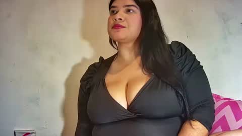 latincurvy1992 online show from 02-27-25, 04:09
