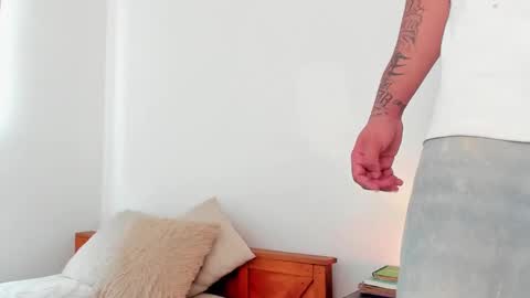 Snapshot of latinevil chatting on 02-18-25, 06:26 Mistress Maddie and Master Jordan  online show from 02-18-25, 06:26