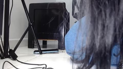 Martina  April online show from 12-20-24, 08:12