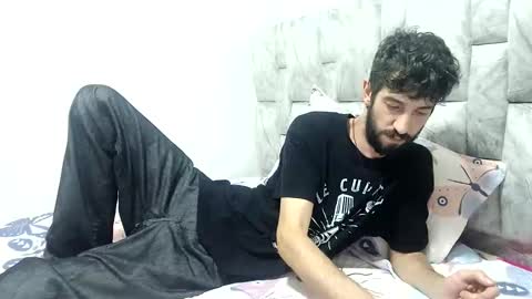 latinlustandfrenchkiss online show from 12-01-25, 05:40