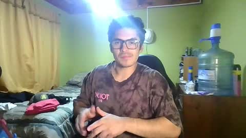 Snapshot of latinn_babe chatting on 03-28-26, 06:02 latinn_babe online show from 03-28-26, 06:02