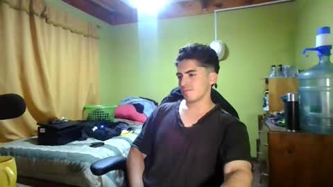 Snapshot of latinn_babe chatting on 05-19-26, 04:52 latinn_babe online show from 05-19-26, 04:52