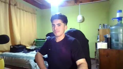 Snapshot of latinn_babe chatting on 05-20-26, 02:18 latinn_babe online show from 05-20-26, 02:18