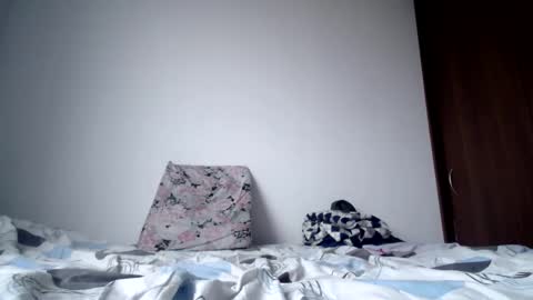 Snapshot of latinndexter chatting on 03-24-26, 06:35 DEXTER online show from 03-24-26, 06:35