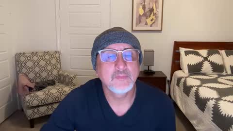 QS - INDEPENDENT MODEL online show from 10-18-25, 05:54