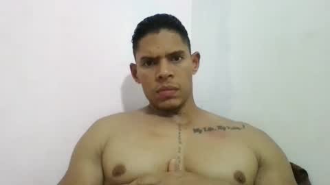 Snapshot of latinoxxl22cm chatting on 02-27-25, 03:47 latinoxxl22cm online show from 02-27-25, 03:47