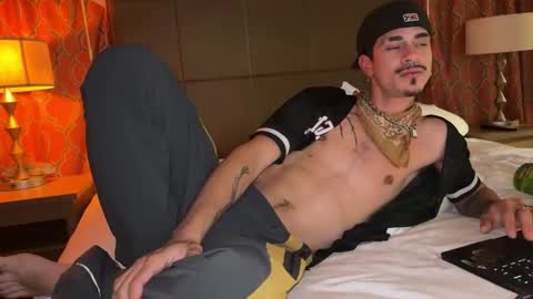 Snapshot of latinprincee chatting on 03-19-26, 04:05 latinprincee online show from 03-19-26, 04:05