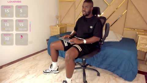 LEANDRO online show from 10-28-25, 12:36