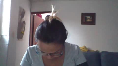 Laura online show from 02-25-26, 01:43