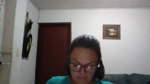 Laura online show from 06-08-26, 01:28