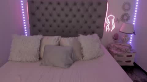 Laura online show from 02-25-25, 02:47