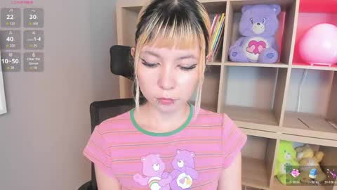 laukyubey1 online show from 04-17-26, 08:56