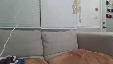 LauLauMa online show from 12-28-24, 12:47