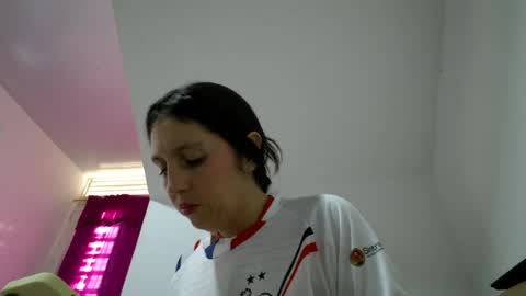 Snapshot of laura_1717 chatting on 07-17-26, 09:41 laura online show from 07-17-26, 09:41