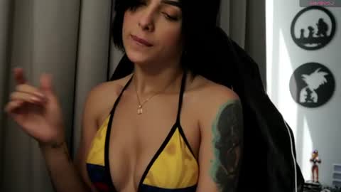 Snapshot of laura_1princesss chatting on 06-11-26, 03:54 nathy online show from 06-11-26, 03:54