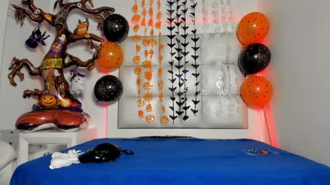 Snapshot of laura__js_ chatting on 10-06-25, 05:27 laura__js_ online show from 10-06-25, 05:27