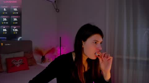 Laura online show from 02-01-25, 09:43