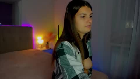 Laura online show from 09-26-25, 06:06