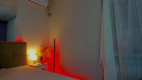 Laura online show from 10-05-25, 05:17