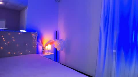 Laura online show from 04-28-26, 05:12