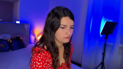Laura online show from 06-12-26, 05:06