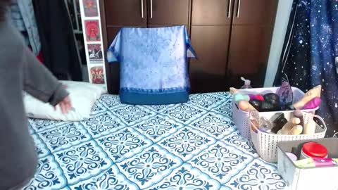  Wen  online show from 10-09-25, 02:59